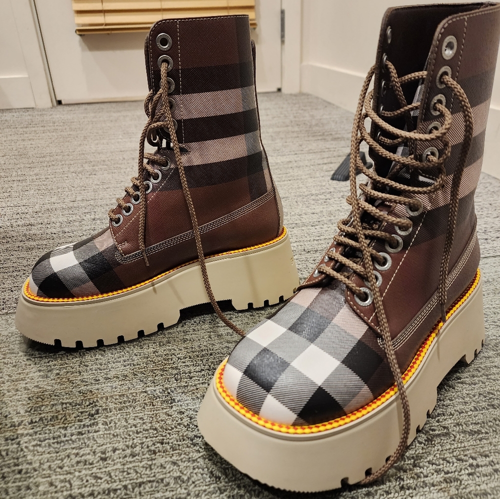 Burberry Mason combat boots